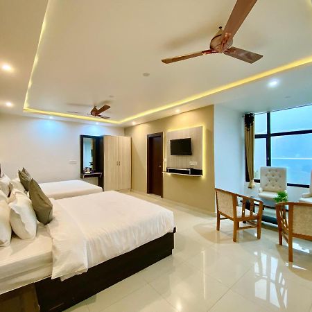 Hotel Kavita Palace Lansdowne Bagian luar foto