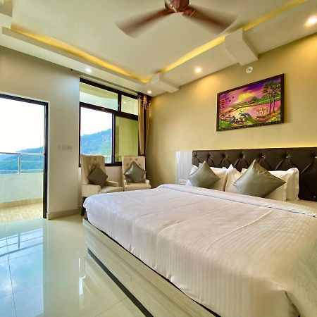 Hotel Kavita Palace Lansdowne Bagian luar foto
