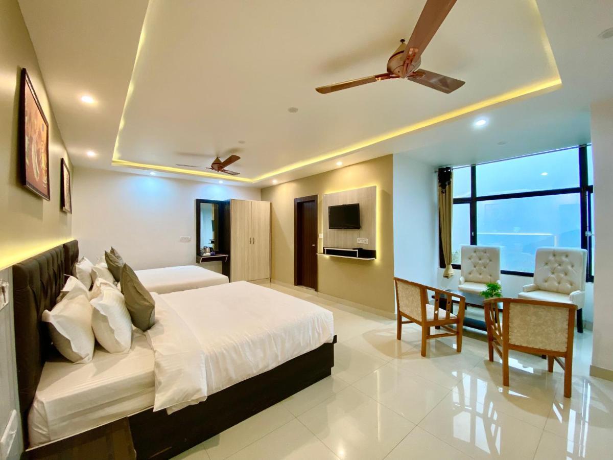 Hotel Kavita Palace Lansdowne Bagian luar foto