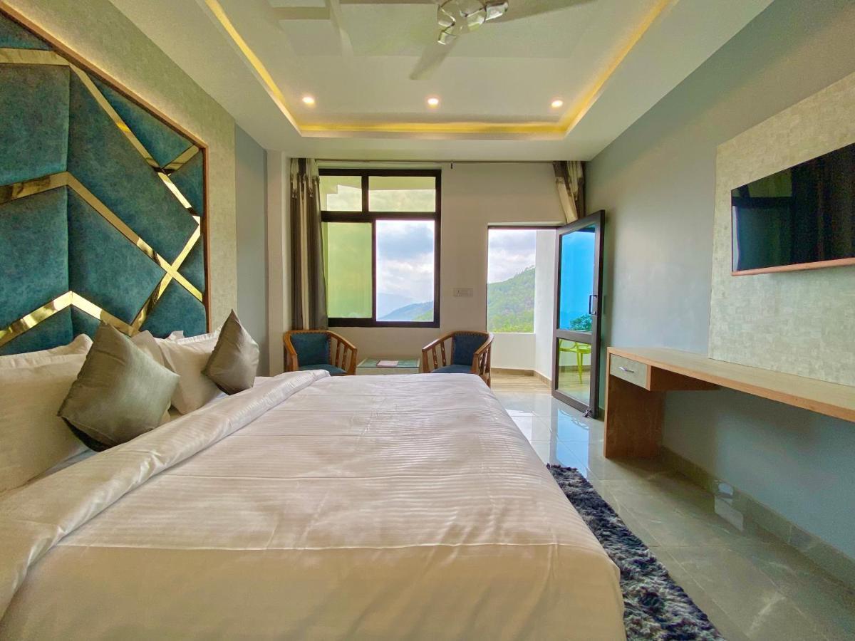 Hotel Kavita Palace Lansdowne Bagian luar foto