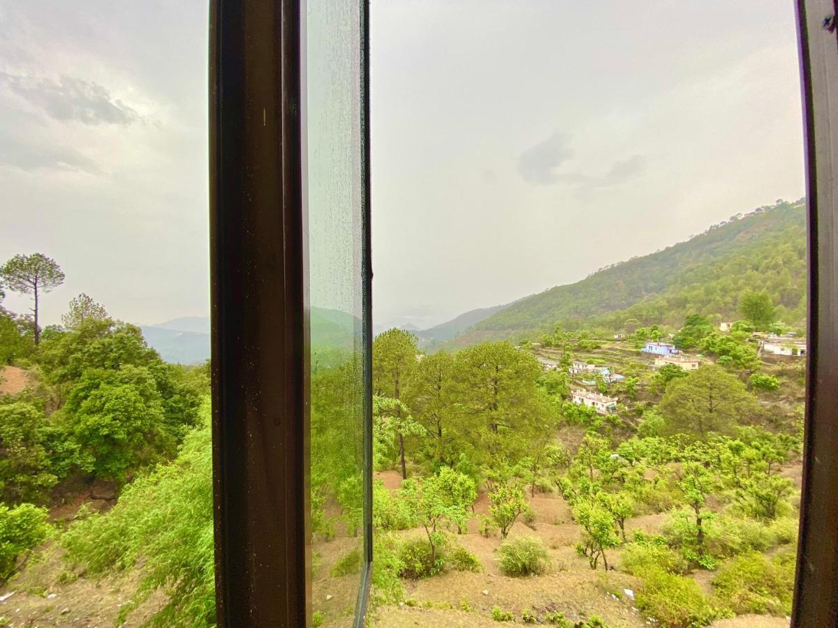 Hotel Kavita Palace Lansdowne Bagian luar foto