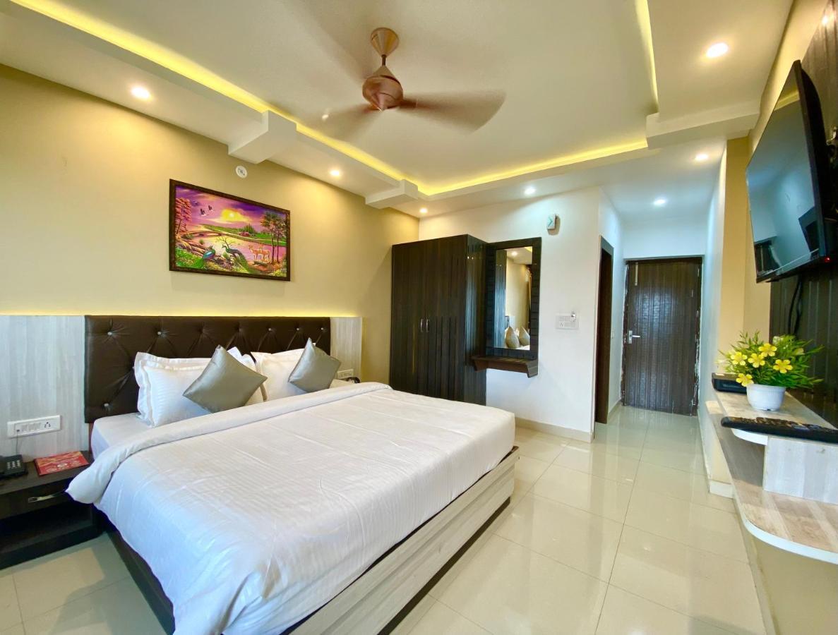 Hotel Kavita Palace Lansdowne Bagian luar foto