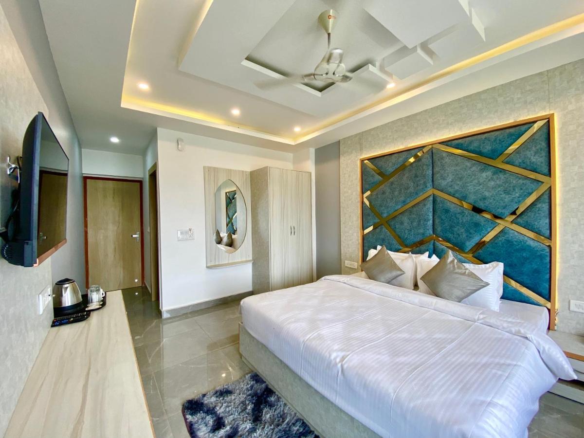 Hotel Kavita Palace Lansdowne Bagian luar foto