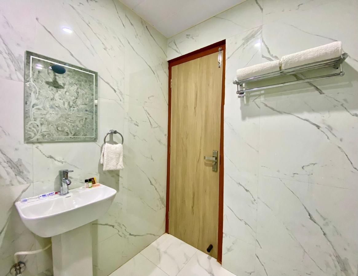 Hotel Kavita Palace Lansdowne Bagian luar foto